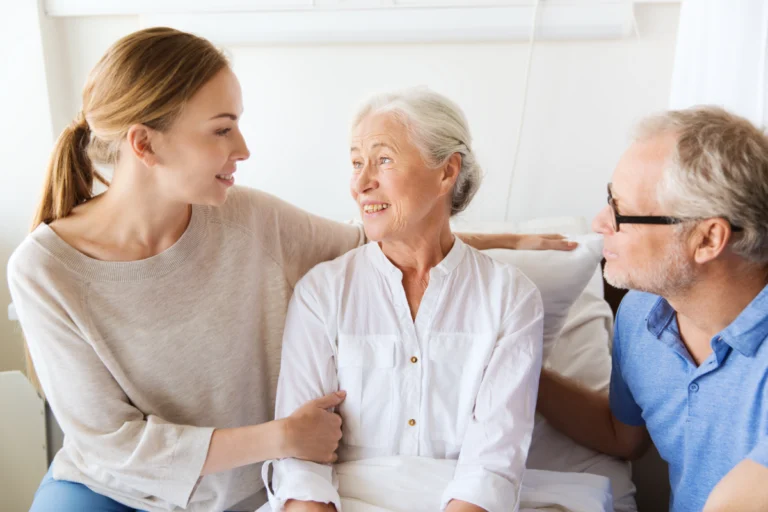 Signs of Dementia and What to Expect | The Courtyard at Delta Signs of Dementia and What to Expect | The Courtyard at Delta