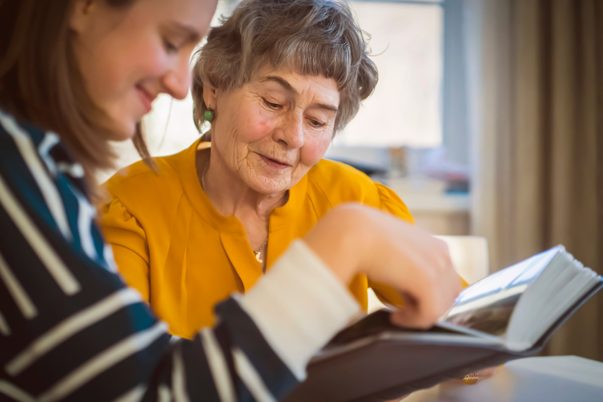 Dementia Home Care vs. Memory Care | The Courtyard at Delta